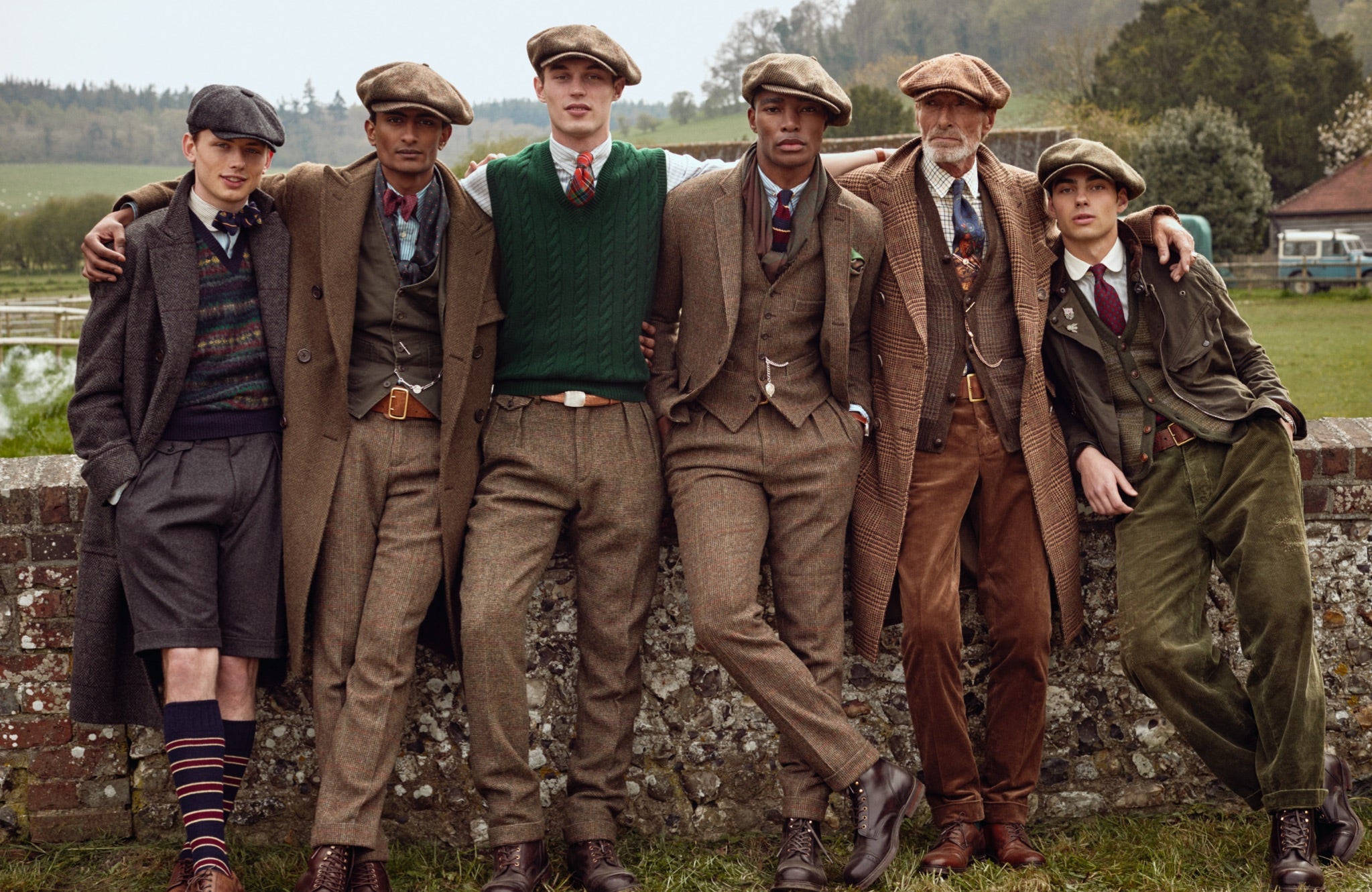<strong>CROSS COUNTRY </strong><br/><span>The current collection of Polo Originals uses tweed as texture, creating a look that is drawn from classic menswear but combined with unexpected pieces of workwear - a twill vest, mended cords, cap-toe boots, and double-pronged belts</span><br/><rlmag_link href="https://www.ralphlauren.pl/pl/search?cgid=brands-prl-ties-and-tweed-cg"><button class="shop-collection">Shop the Story</button></rlmag_link>