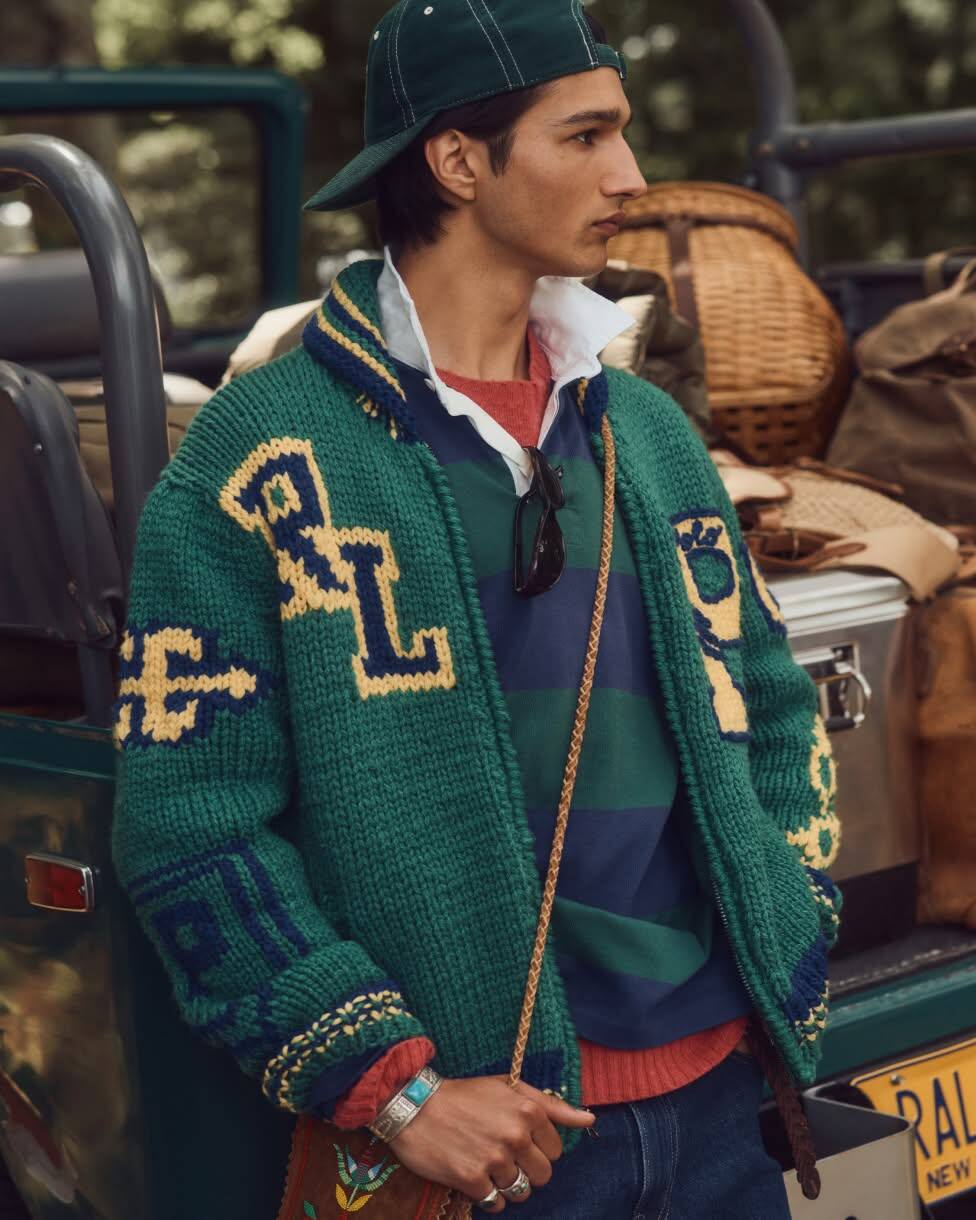 Wełniana bluza w stylu varsity na zamek